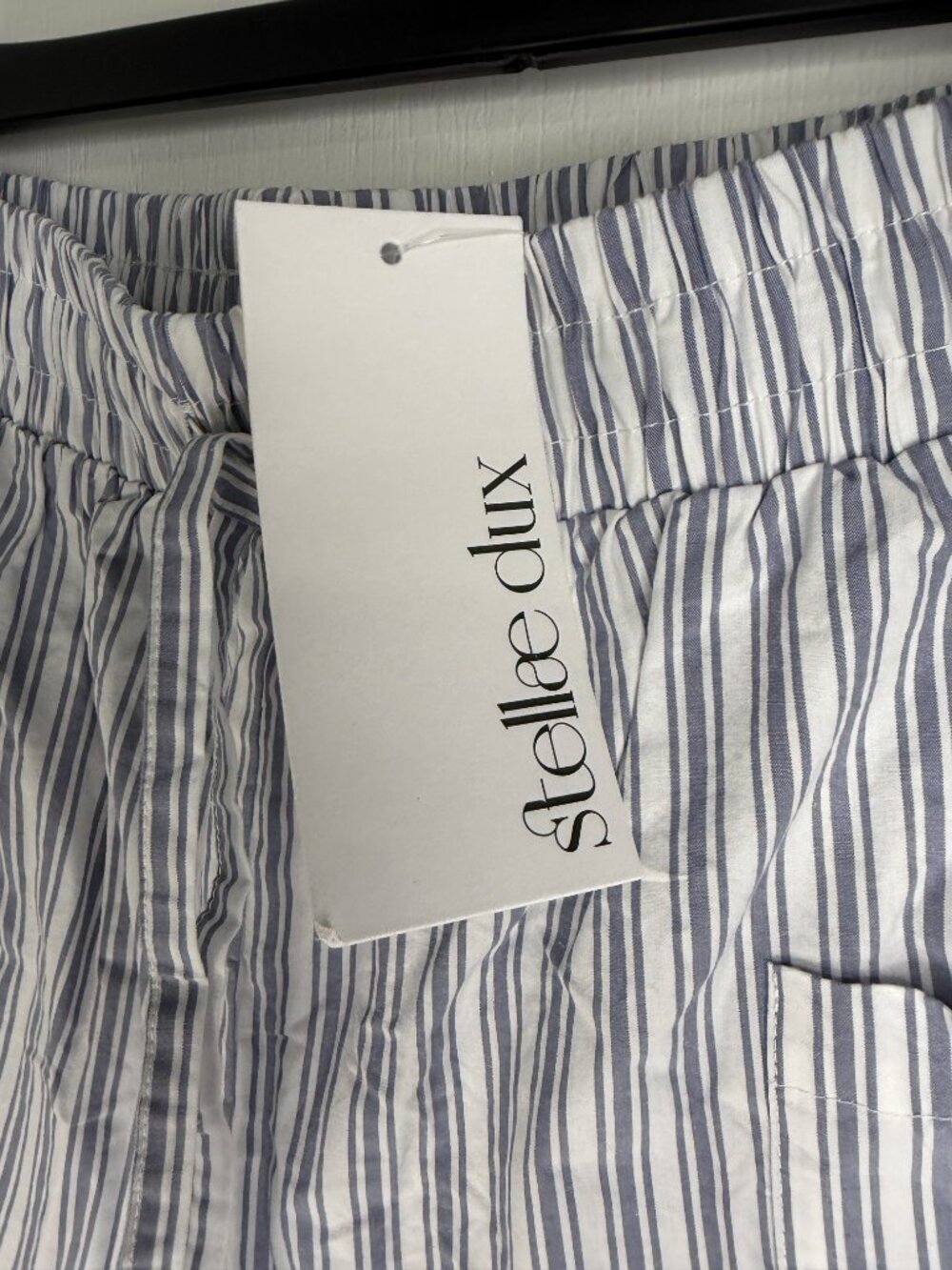 NWT Stella Dux/Saks 5th- Striped Cotton Shorts White Seaport Blue- L- MSRP $128 - Picture 6 of 15
